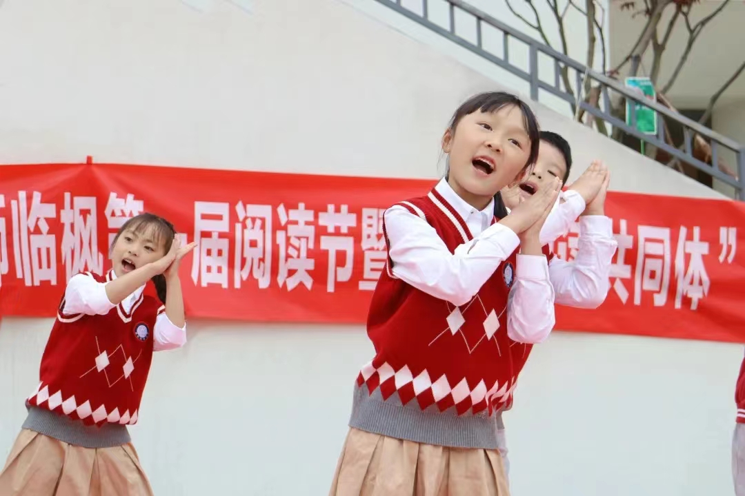 ebcf5d4d08a2095f9ab8b5d77ae10a27.png